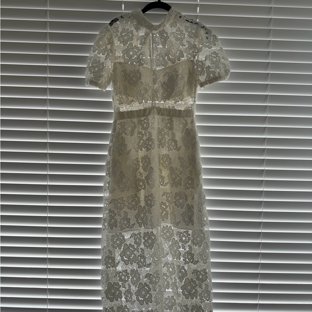 Self-Portrait White Lace Maxi Dress with Floral Appliqué - Picture 5 of 7